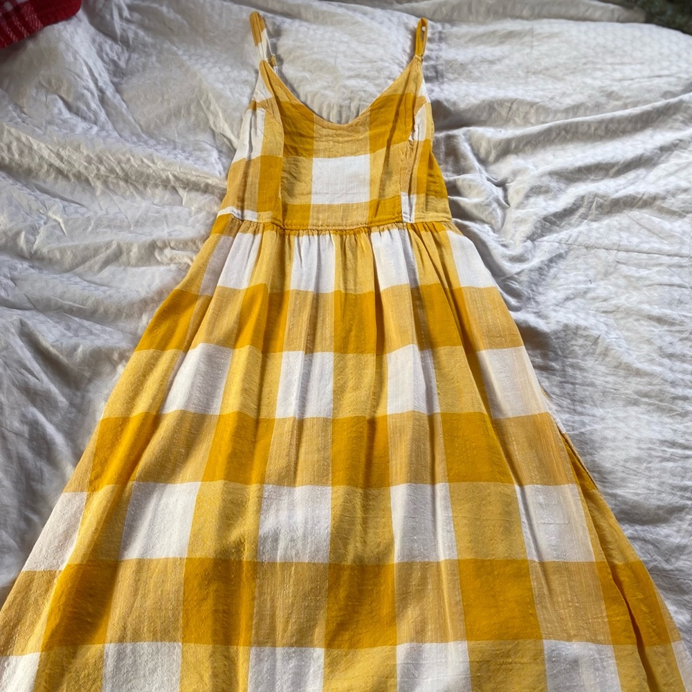 Long sundress, Old Navy size xs, yellow and white